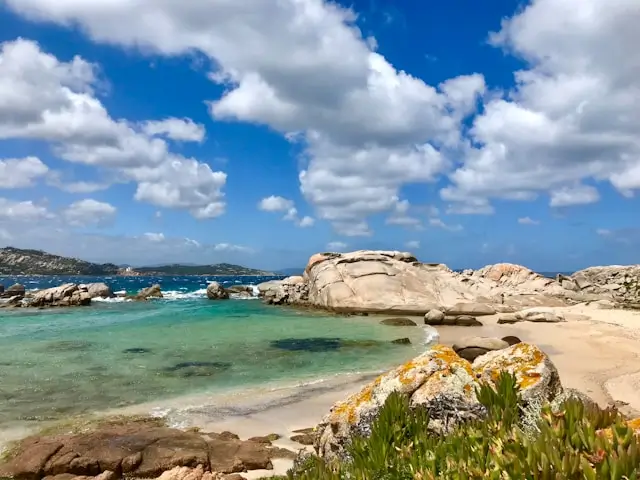 Plage sur l'île de la Maddalena